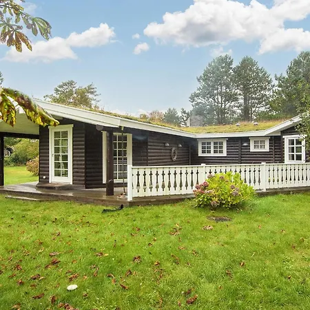 Seaside Serenity At Skadshoved-by Traum *