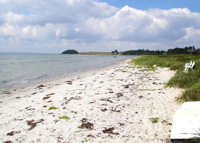 Seaside Serenity At Skadshoved-by Traum * Knebel